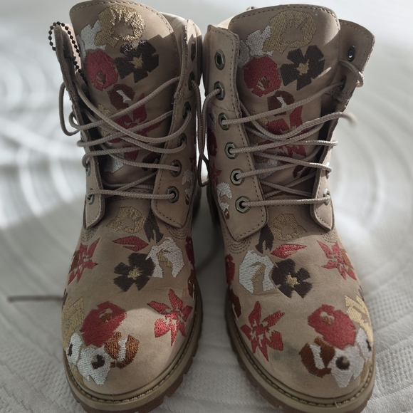 Timberland Shoes - Timberland Floral Embroidered Combat Boots - Tan, Red, Brown, Cream